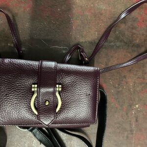 Elegant Burgundy Leather Crossbody Bag